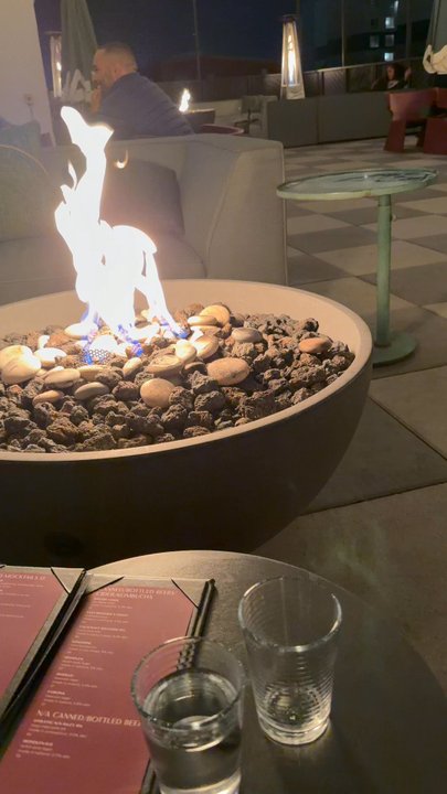 High 5ive Rooftop Bar - Enjoying the ambiance - Cocktail Bars Near Me - Oakland, California