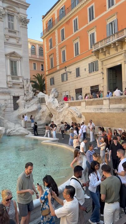 Fontana di Trevi - Landmarks & Historical Buildings Near Me - Rome, RM