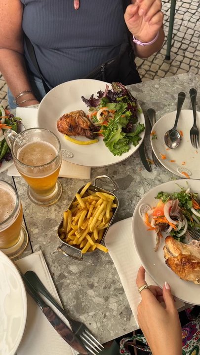 Restaurante Bonjardim - Chicken, french fries, salad, cream of spinach, Sagres - Portuguese Near Me - Lisbon, 11