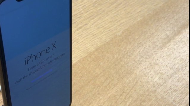 iPhone X display screen
