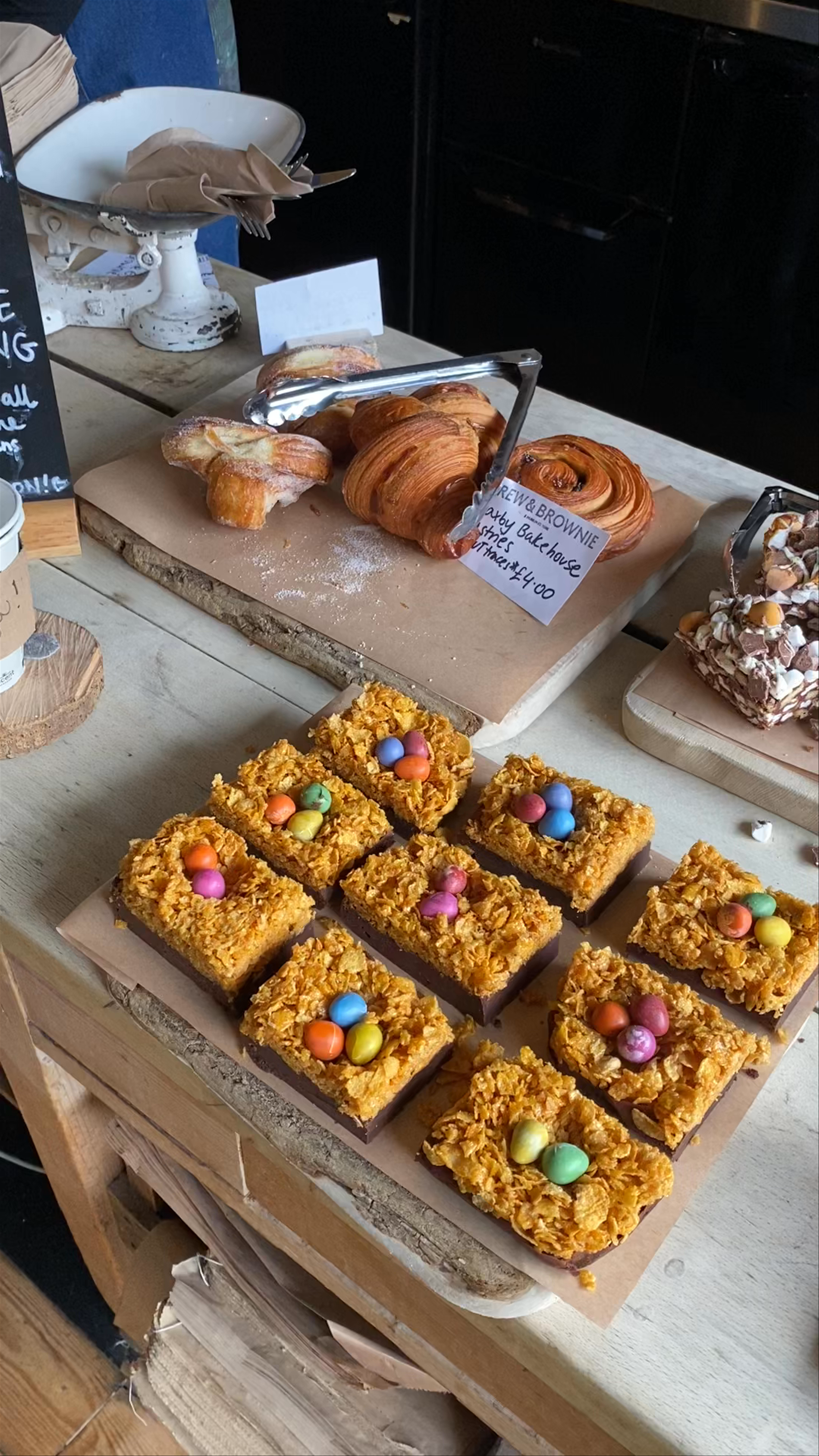 Brew & Brownie: Cozy Artisan Bakery Experience in York