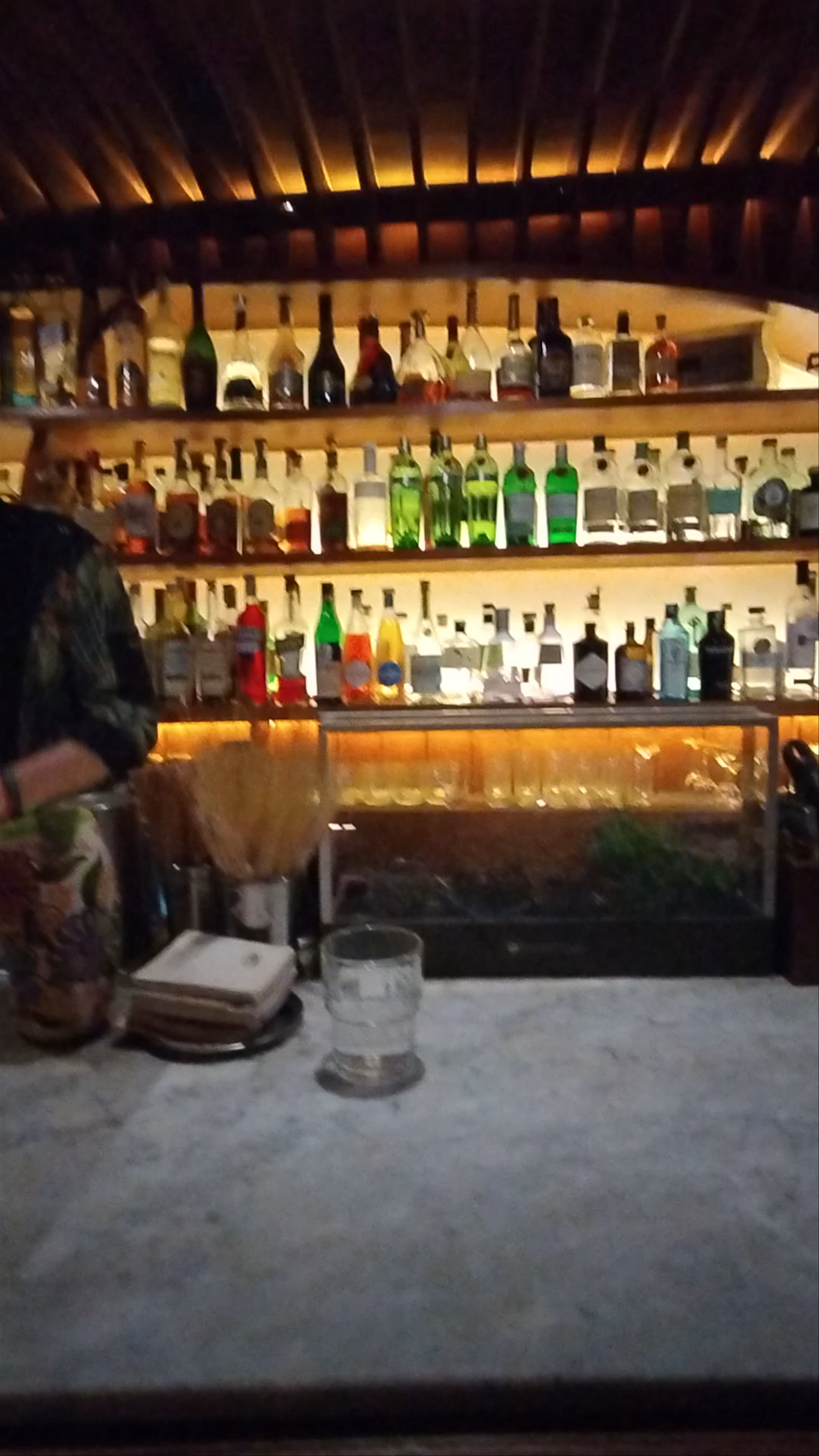 Paradiso Bar: Cozy Nightlife Vibes in Barcelona