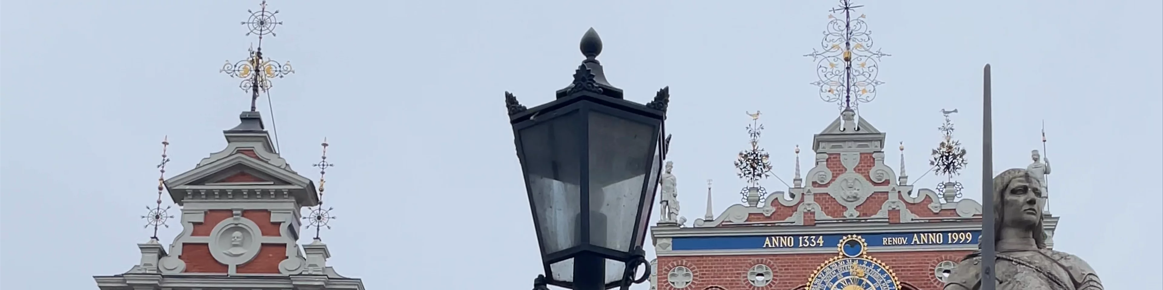 Melngalvju nams