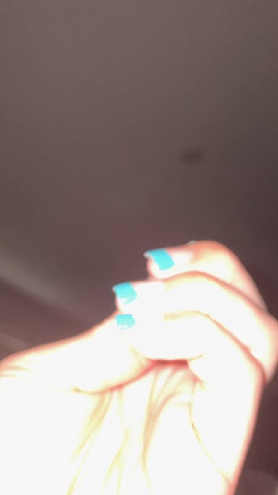VS Nails & Spa - Tip color is chipping, it's not to the edge & she didn't ask me how "long" I wanted it (I wouldve liked the tip to be less of the color) - Nail Salons Near Me - Fontana, California