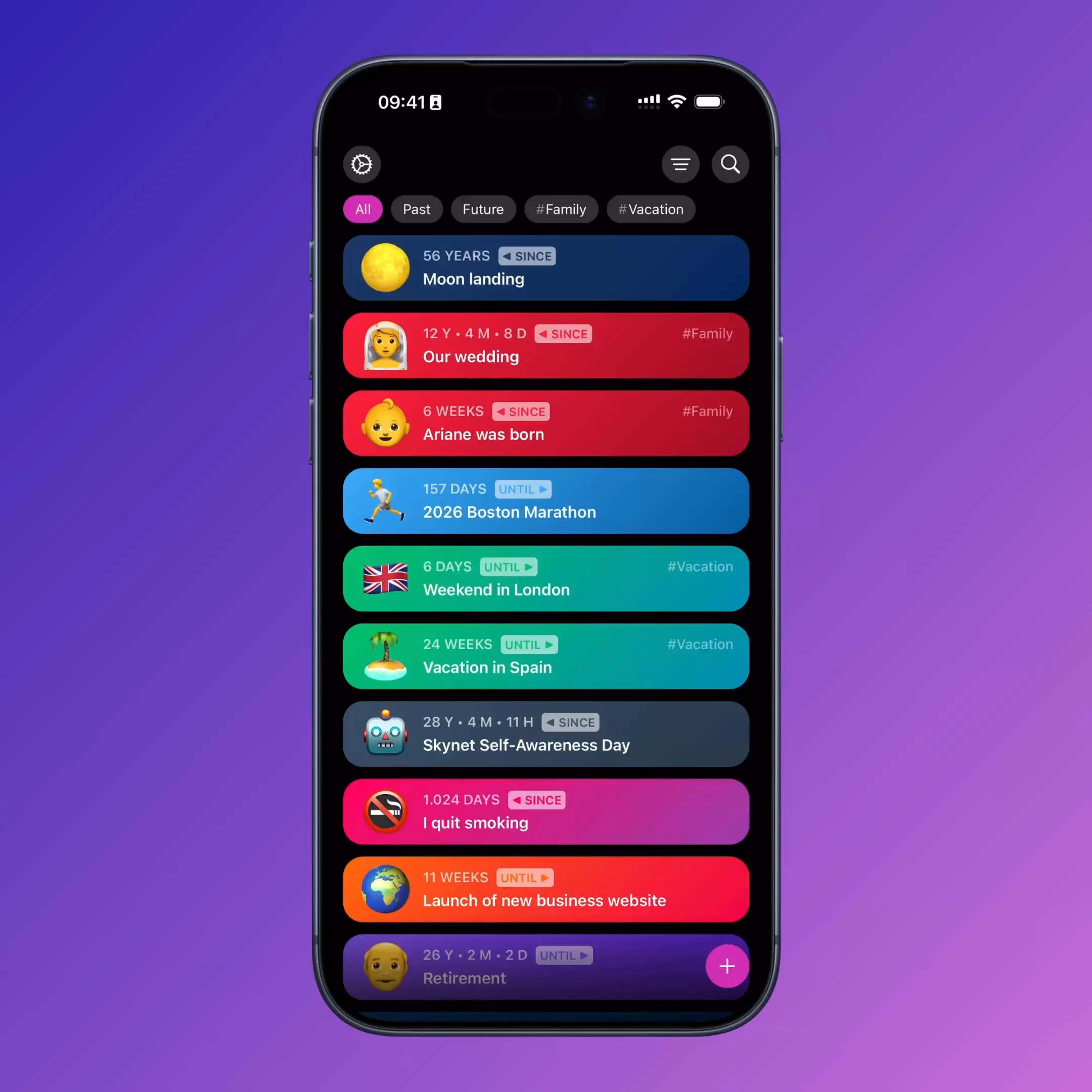Verwendung der Daycounter-App App, die für iOS und Android verfügbar ist. Neben der Hauptansicht samt Filtern und Suche, werden Counter-Details und das Hinzufügen eines neuen Counters gezeigt. Zusätzlich ist zu sehen, dass die App in »The iOS App Icon Book« von 2022 aufgeführt wird. Developed by Hypercode | Hypercode, Digital Product Studio, Köln