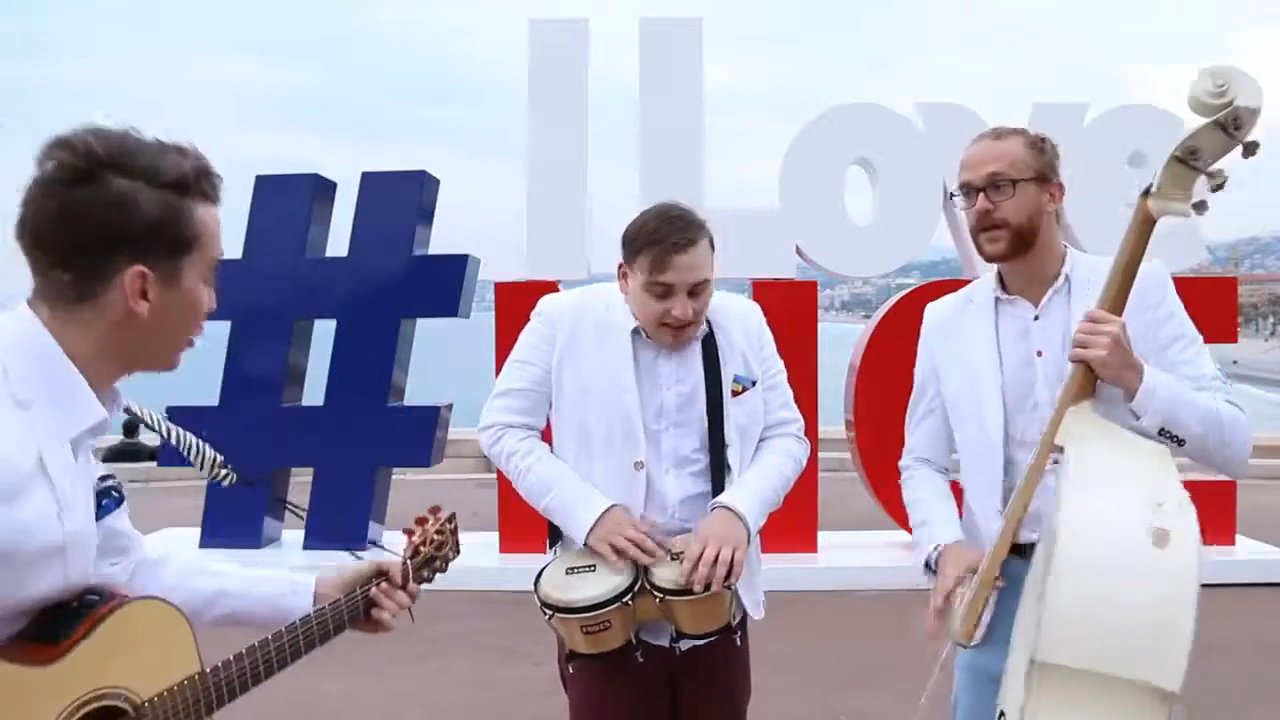 The Mad Socks - Live Sample - video