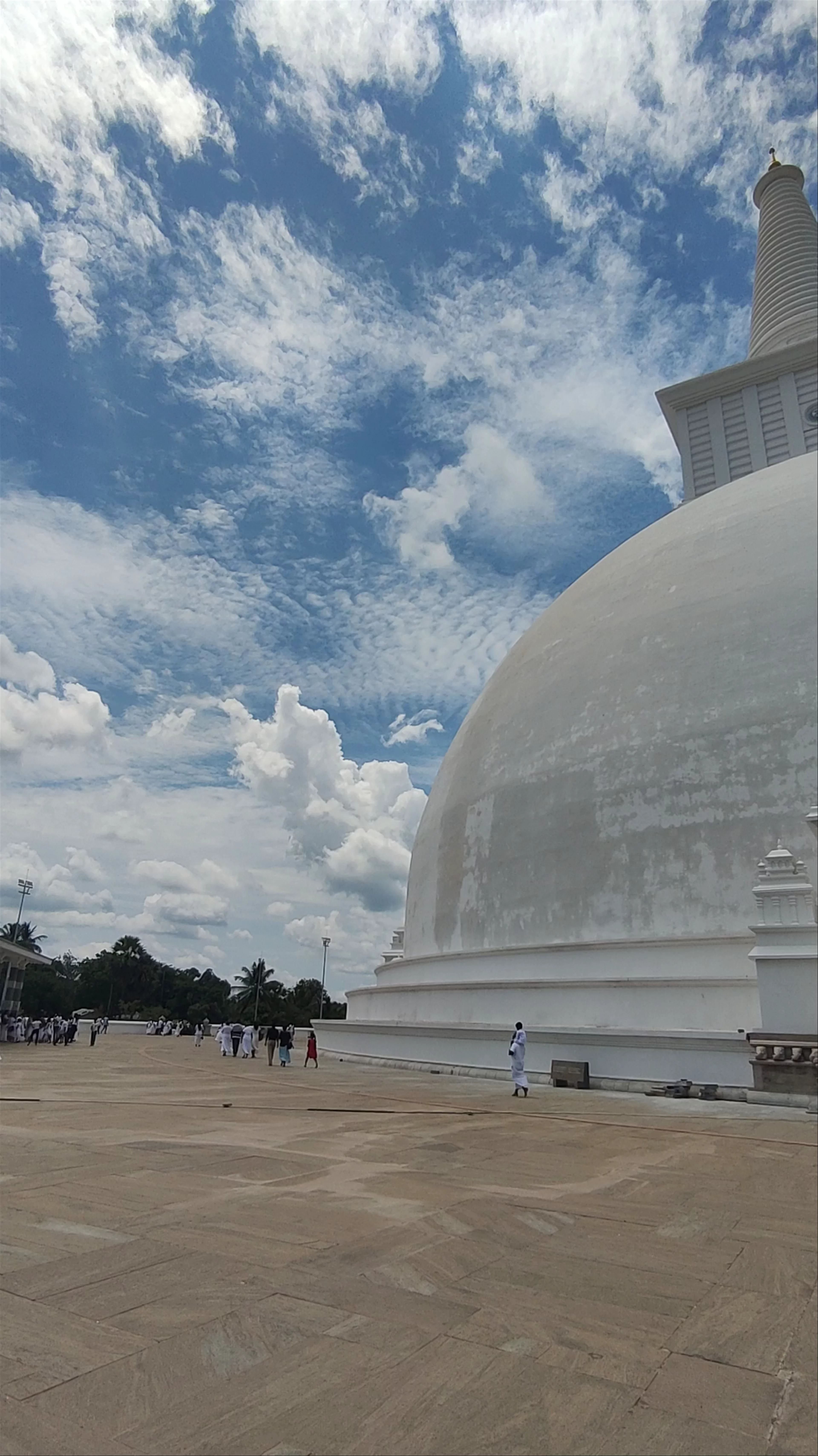 Sanda Hiru Seya, Anuradhapura