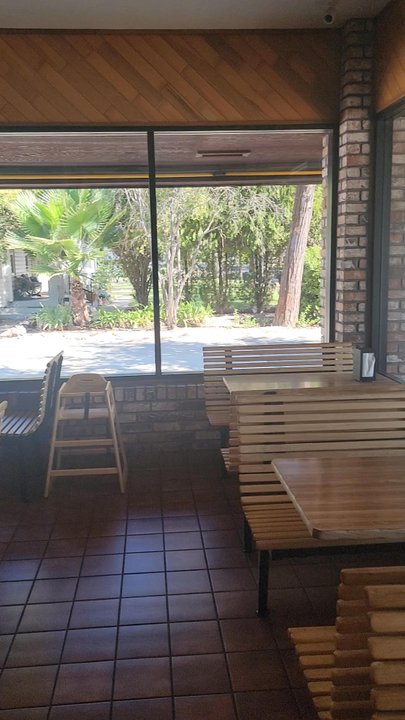 Jeff's Freezette - Inside - Burgers Near Me - Colusa, California