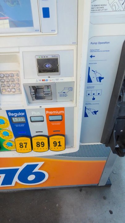 Gorman Union 76 - Gas pump - Gas Stations Near Me - Gorman, California