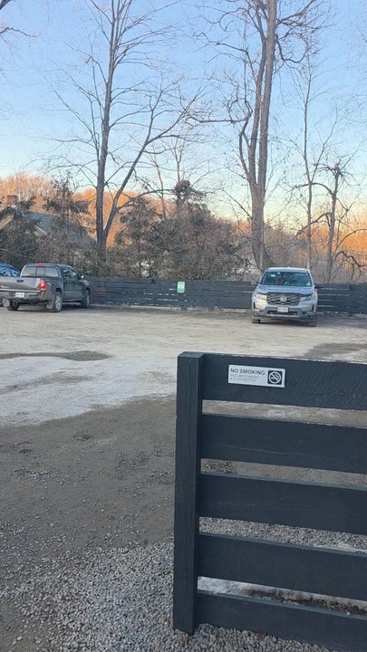 Ollie's Pizza - Video of outside. Spacious parking lot and large outdoor seating. - Pizza Near Me - High Falls, New York