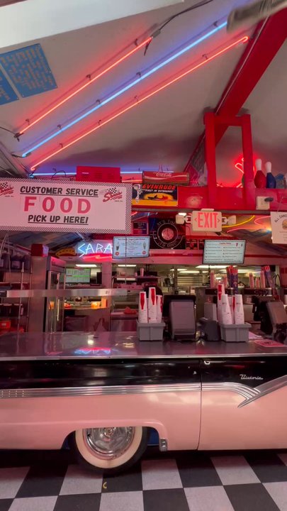 Sara's - Burgers Near Me - Erie, Pennsylvania