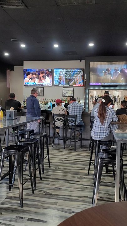 The Station - Nice, clean, decent food.  No customer service. - Barbeque Near Me - Tracy, California