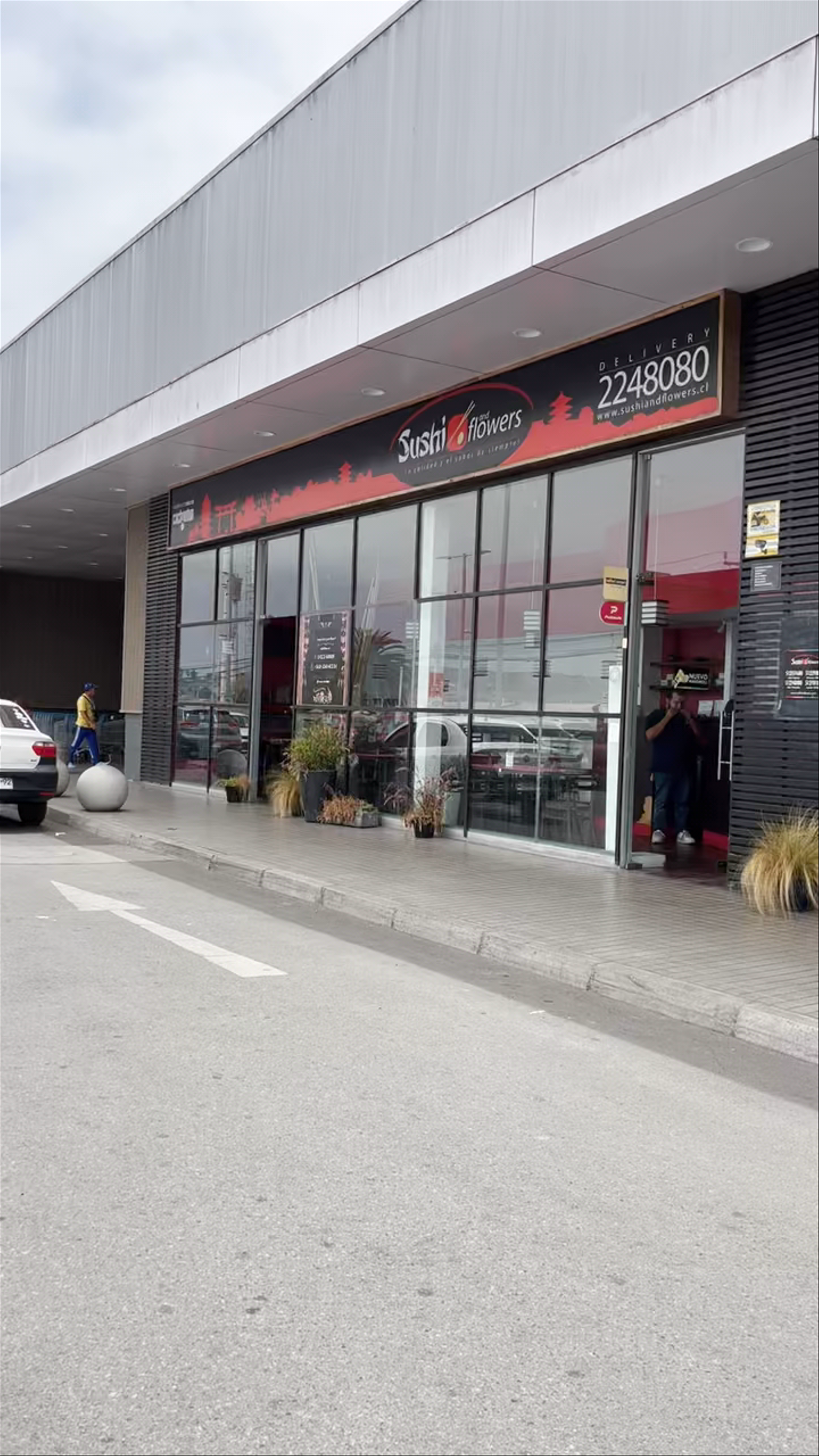 Sushi & Flowers - Regimiento Arica