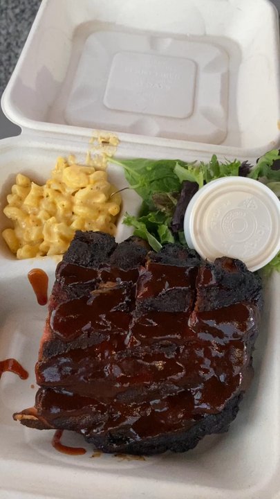 Sol Brothers Southern BBQ - Barbecue ribs with Mac n cheese - Food Trucks Near Me - Kihei, Hawaii