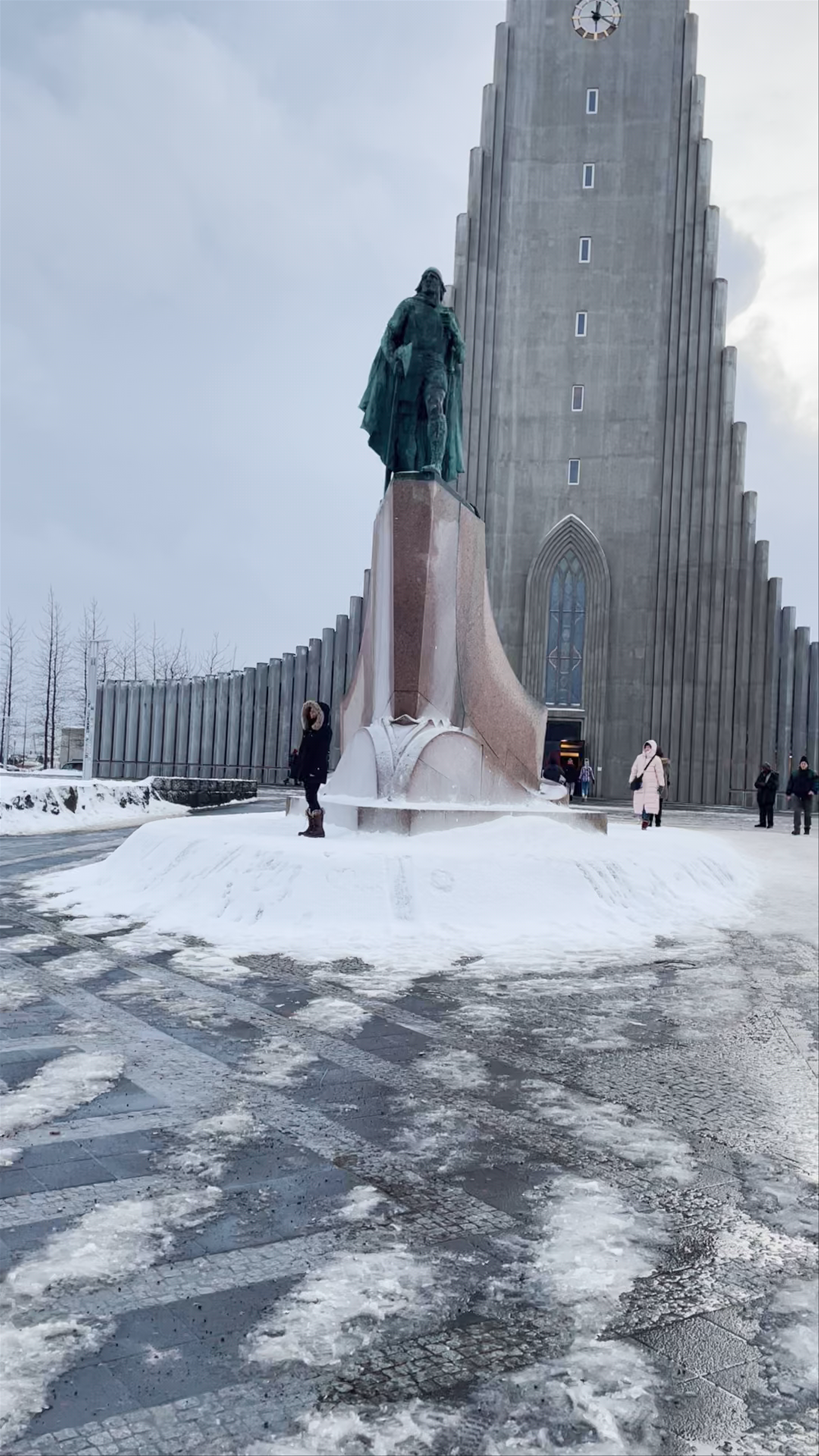 Hallgrimskirkja: Nordic Majesty at the Heart of Reykjavik