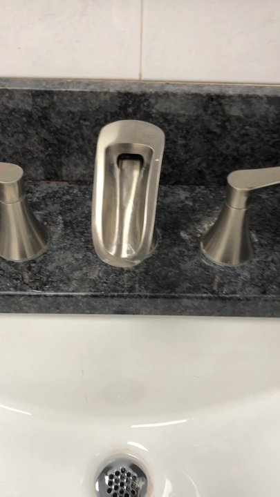 Majestic Diner - New sink in the renovated ladies room - Diners Near Me - Westbury, New York