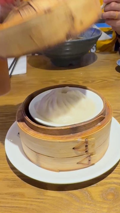 Xi Home - Chinese Near Me - London, XGL