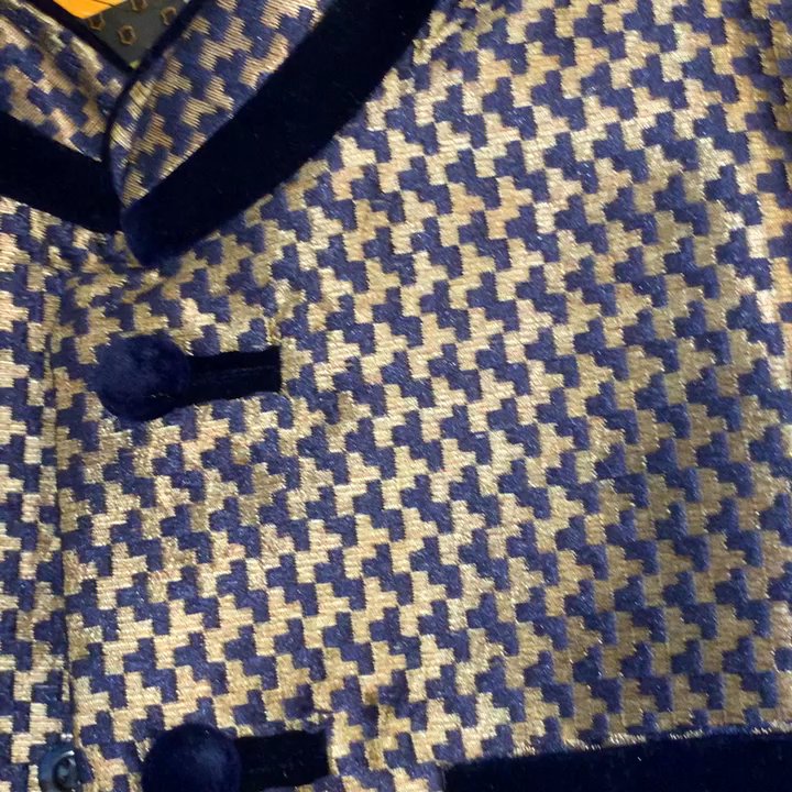 Manyavar - This is bad quality work, can't even button it. - Bridal Near Me - Houston, Texas