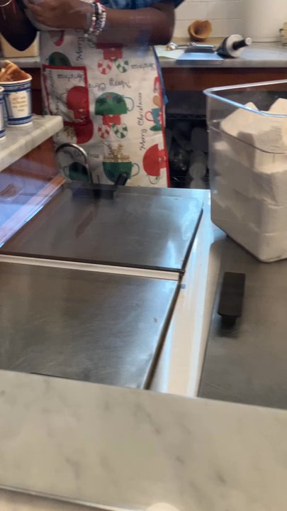 Davey's Ice Cream - making hot chocolate :) - Desserts Near Me - Brooklyn, New York