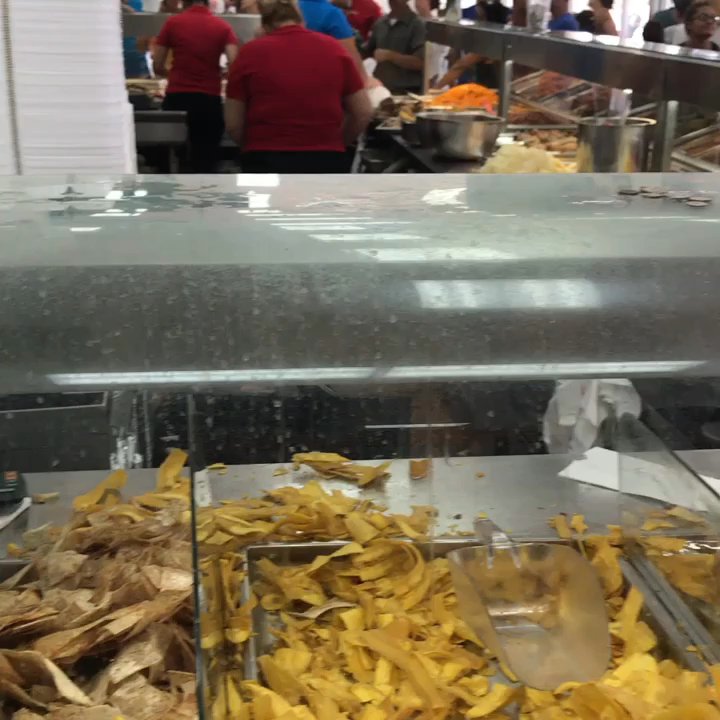 El Palacio De Los Jugos - Day after Hurricane Irma serving hot food - Cuban Near Me - Hialeah, Florida