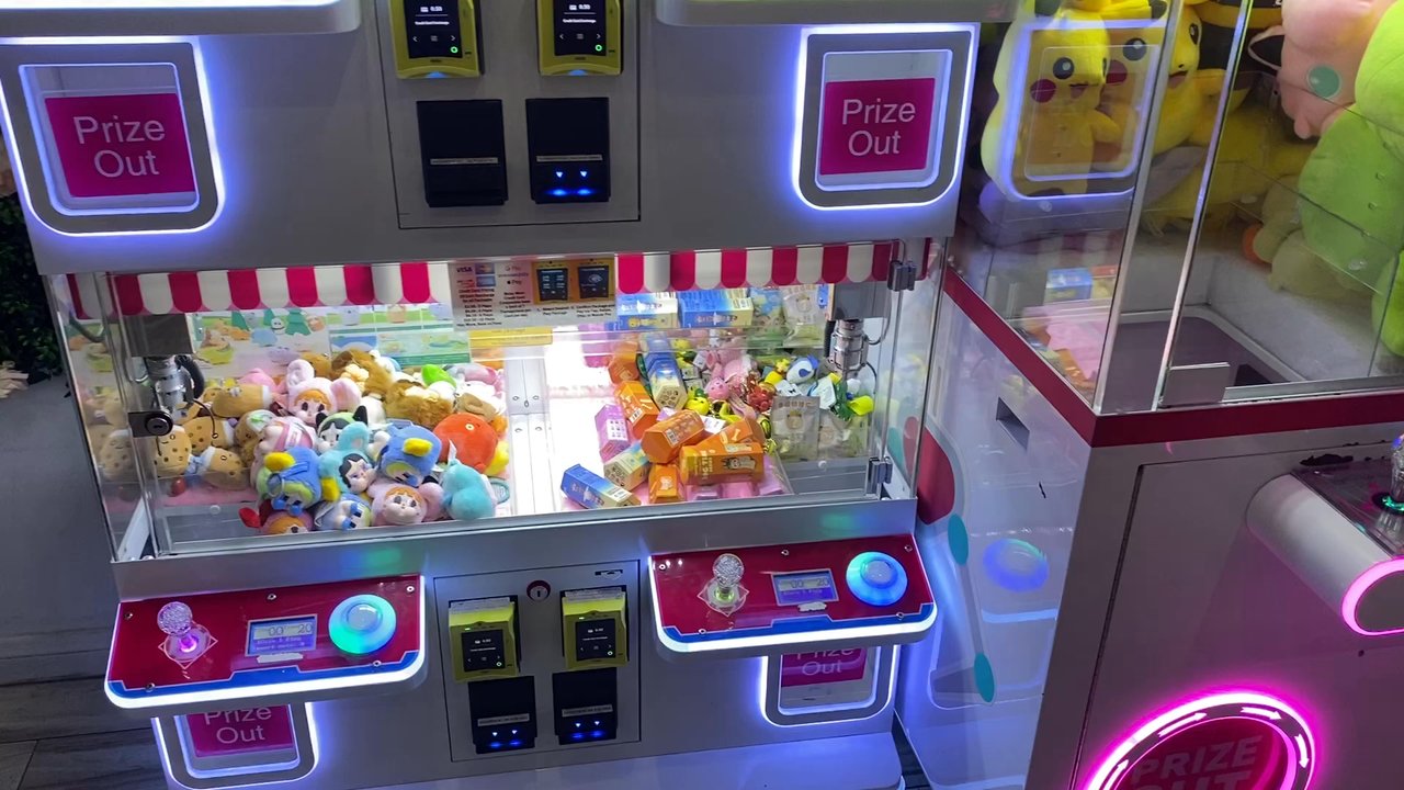 Ding Tea Foothill Ranch - Tempted to play the claw - Coffee & Tea Near Me - Foothill Ranch, California