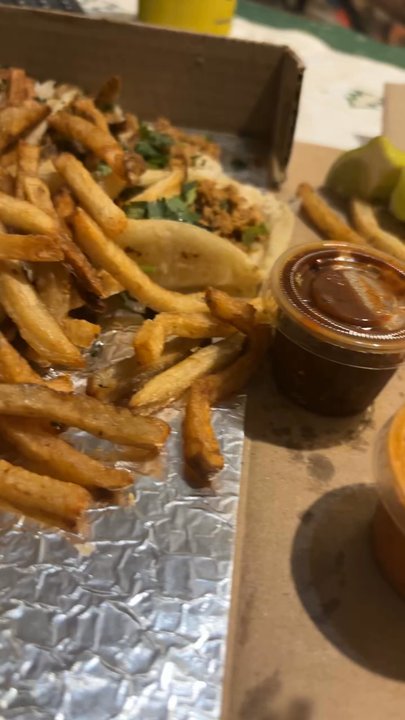 Tacos Victor - Mexican Near Me - Montréal-Ouest, Quebec