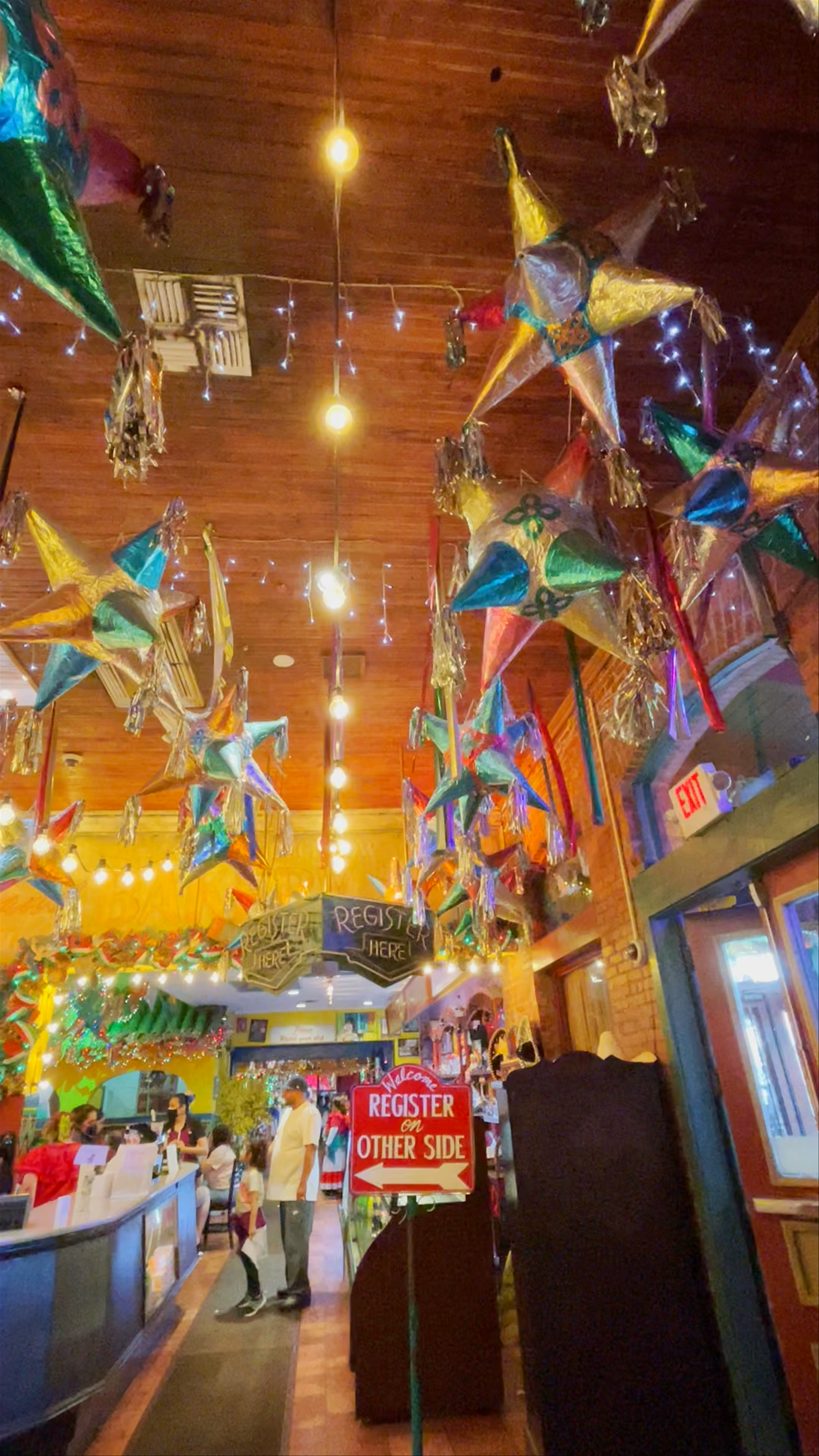 Mi Tierra Cafe y Panaderia