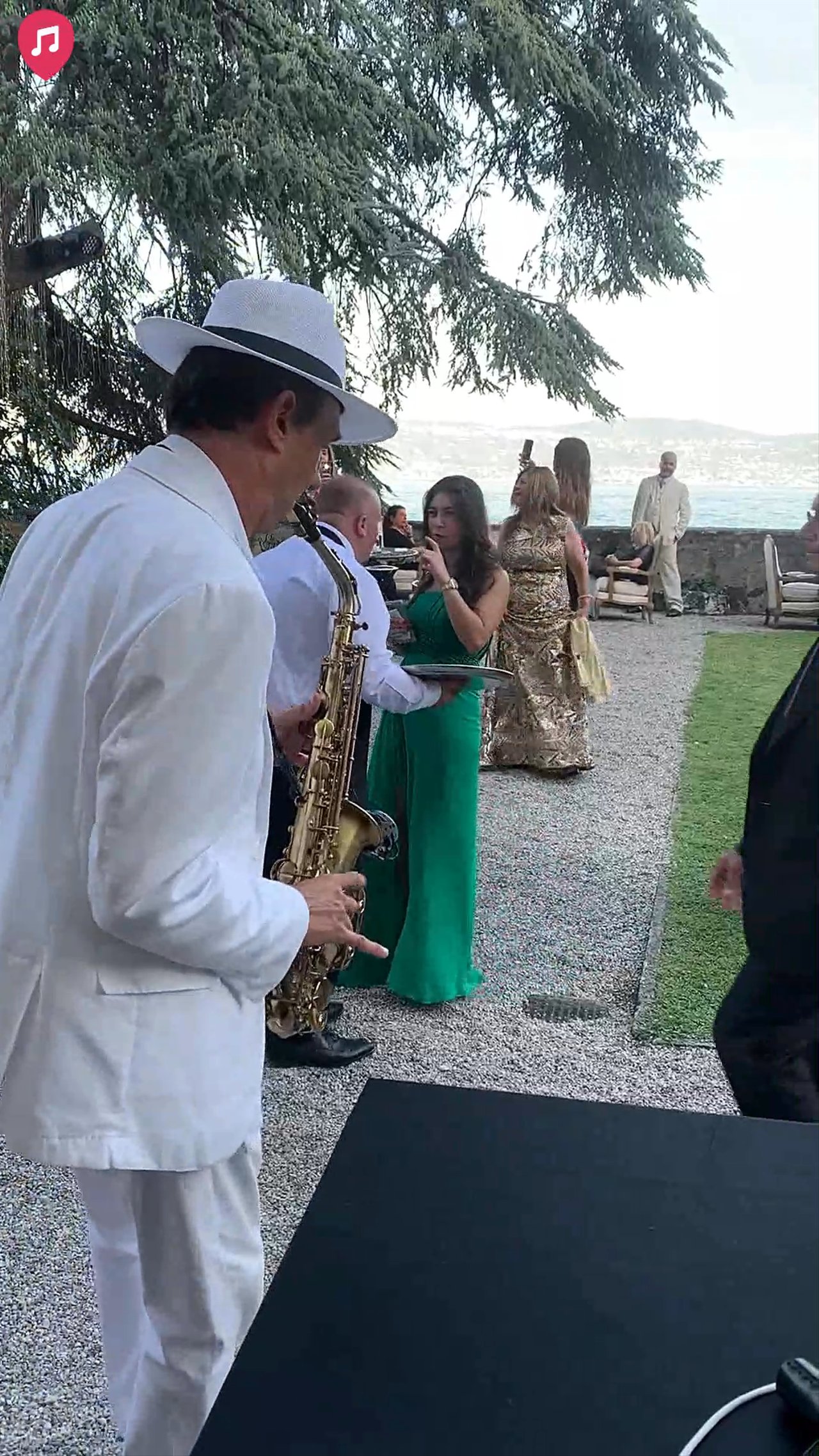 Lake Party - Billie Jean & Fly me to the moon - video 4