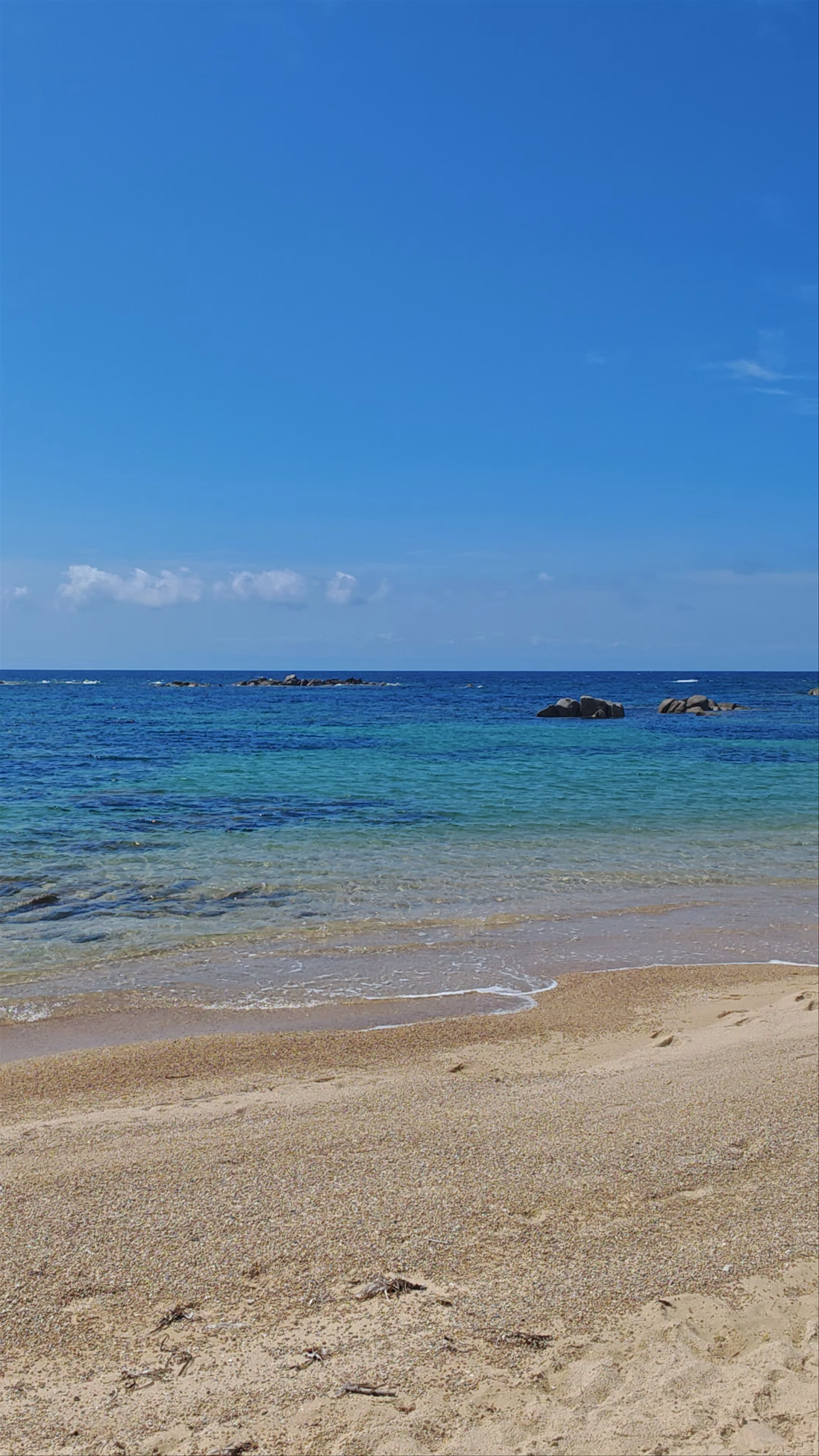 Plage de la Tour: Tranquil Coastal Escape in Pianottoli-Caldarello, France