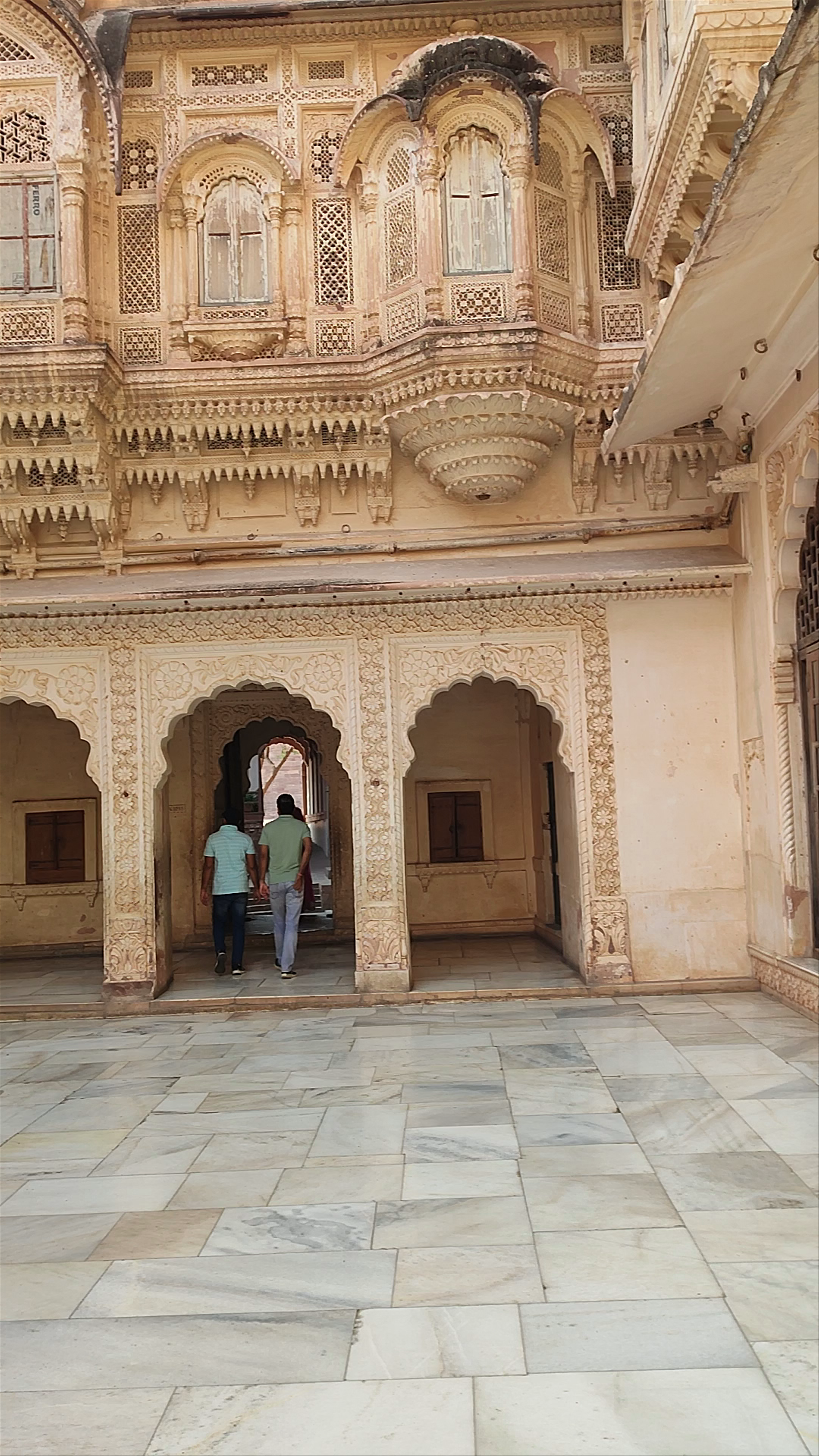 Mehrangarh Fort: Majestic History and Intricate Architecture in Jodhpur