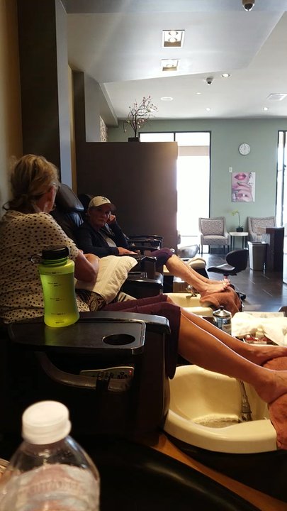 Paradise Nails & Spa - Everyone hard at work! Wow this place was packed when I got here.... they work fast - Nail Salons Near Me - San Diego, California