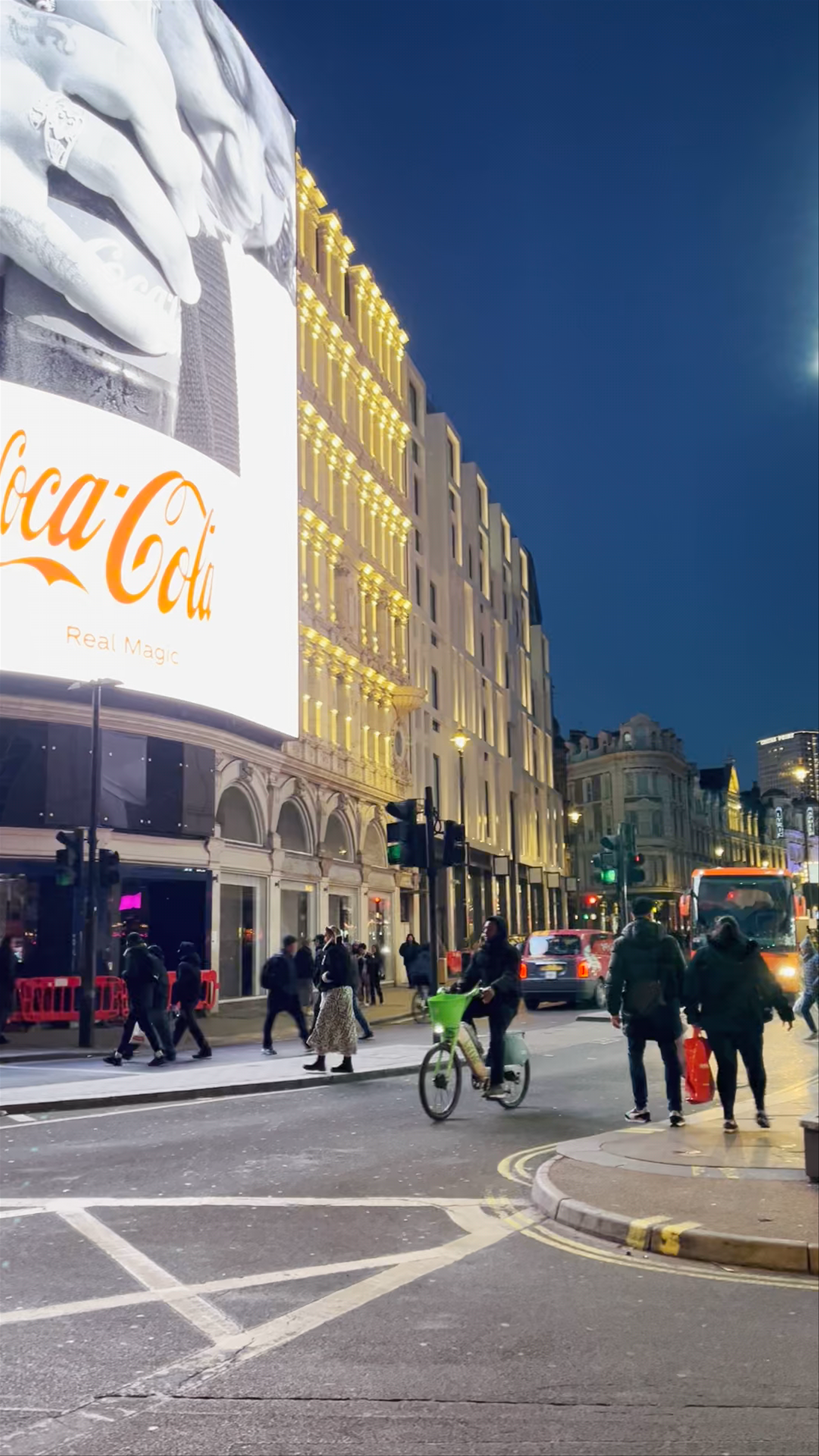 Piccadilly Circus