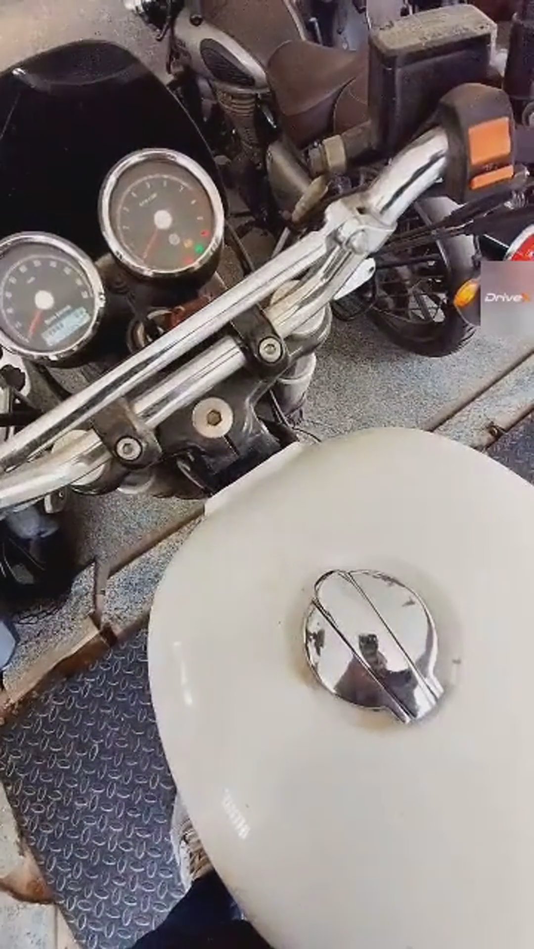 Walk-around video thumbnail