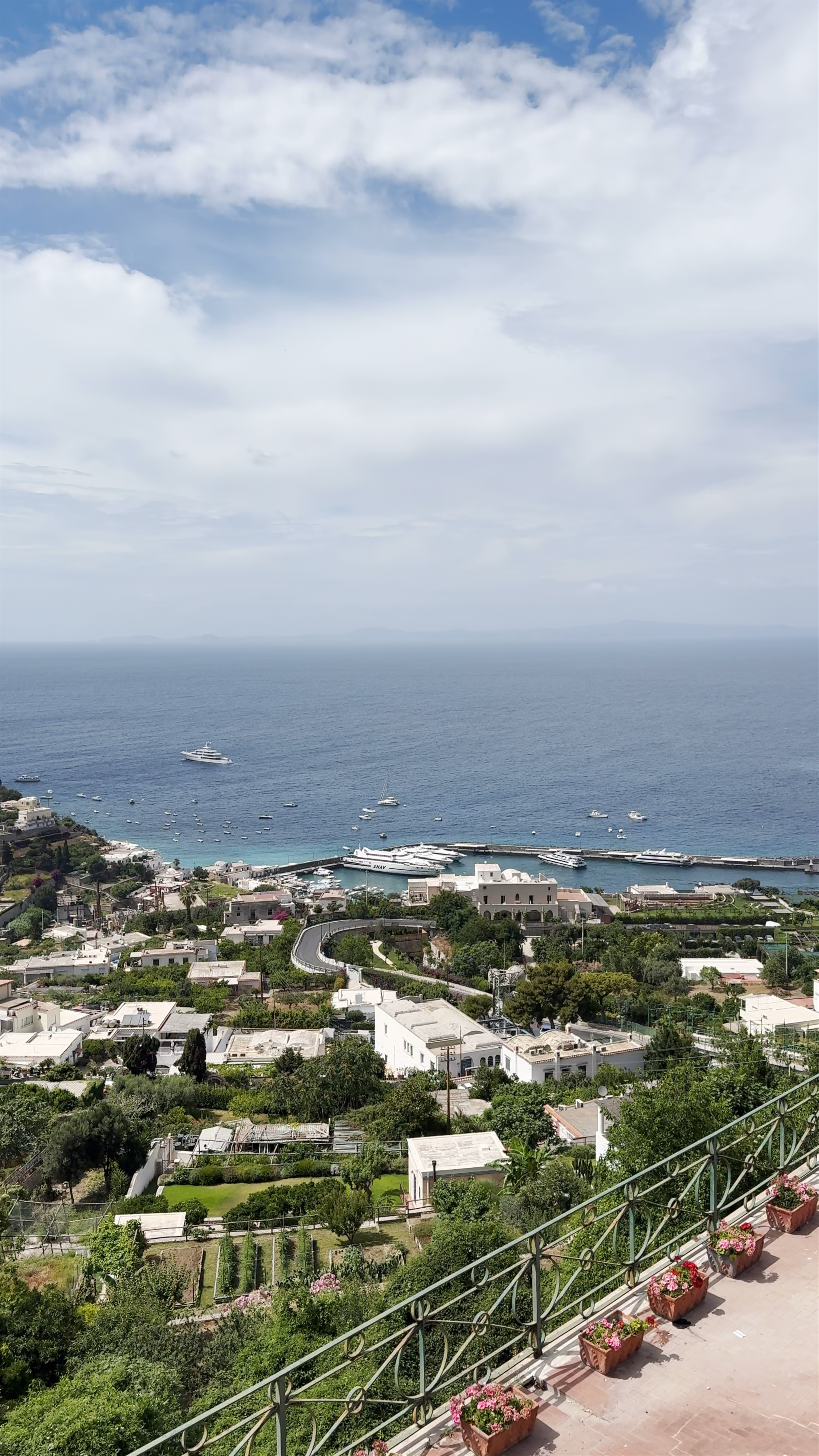Breathtaking Coastal Views of Capri Island, Italy