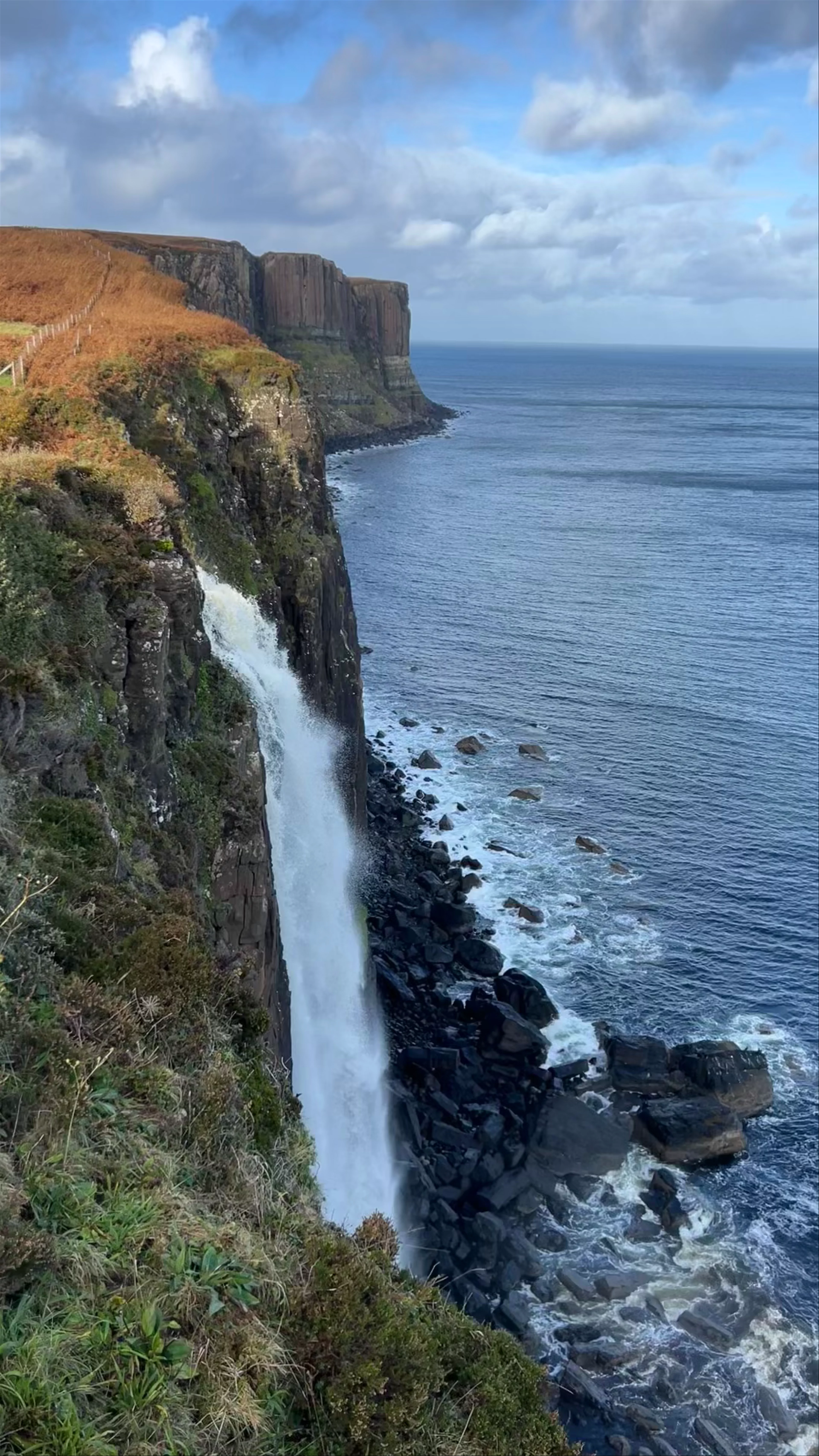 Kilt Rock Waterfall - Creag An Fhèilidh