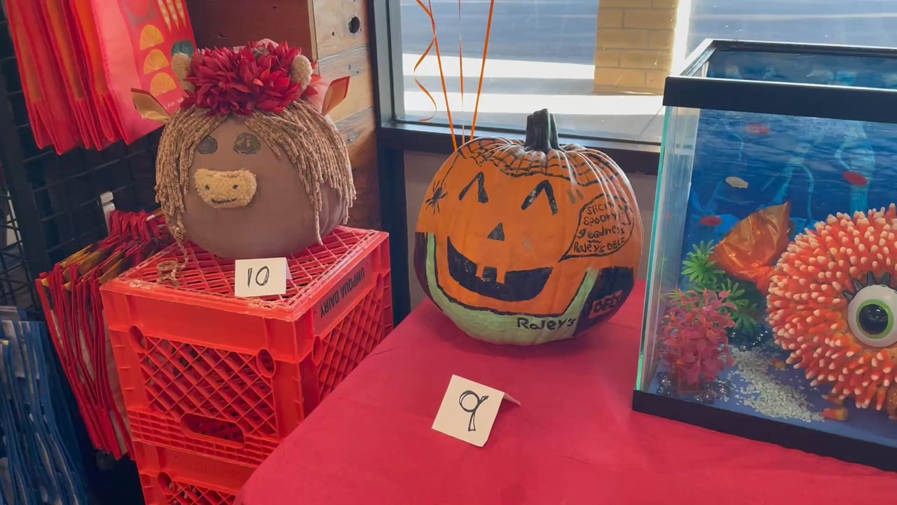 Raley's - 10.29.25 There are some really creative and talented associates here, wow!!! - Grocery Near Me - Citrus Heights, California