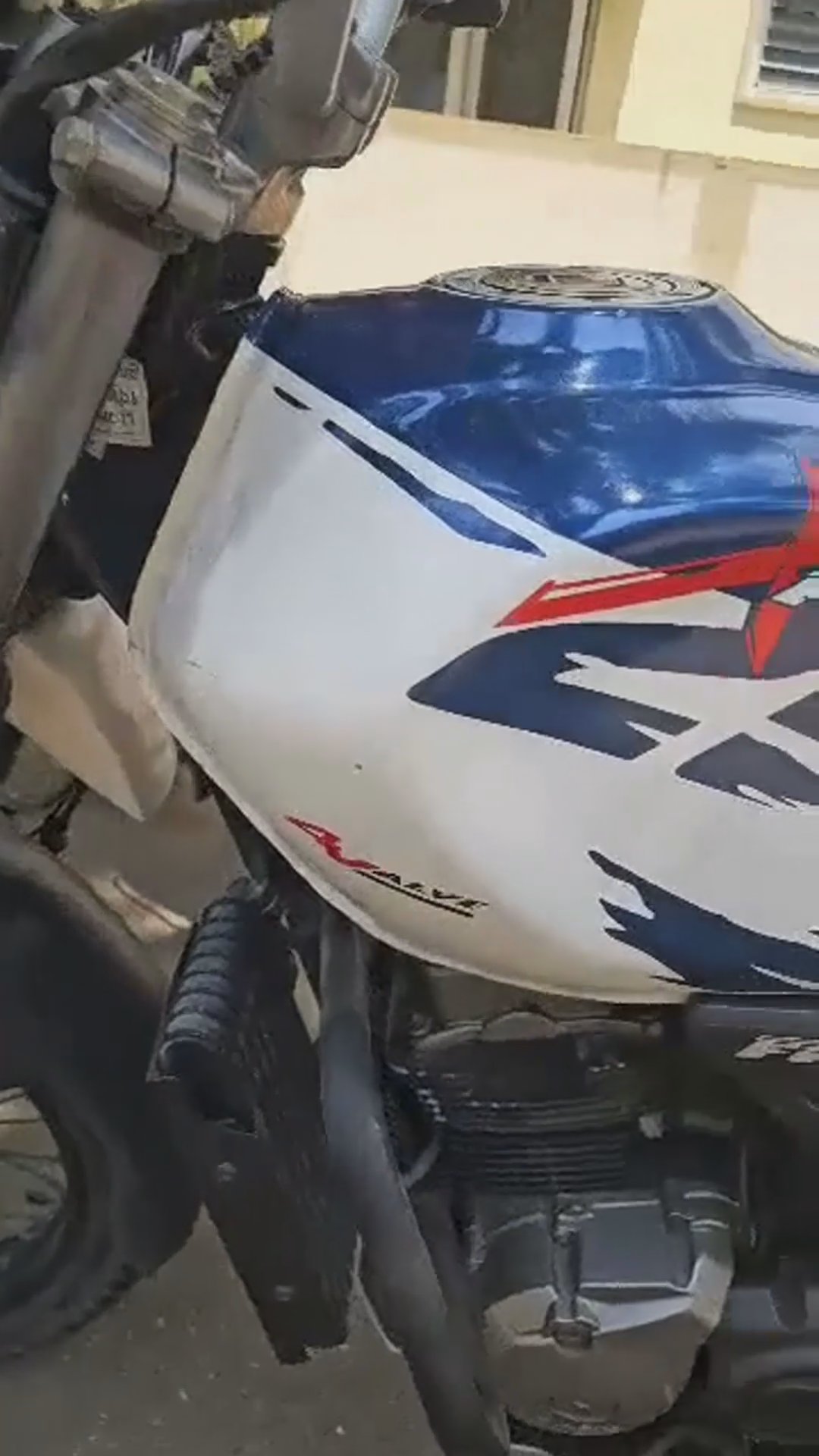 Walk-around video thumbnail