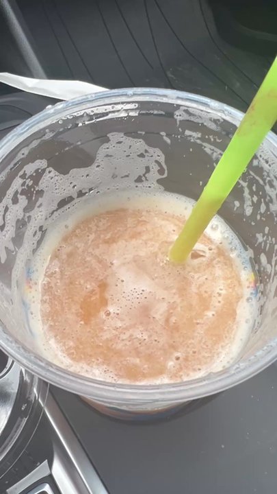 Dutch Bros Coffee - Watery smoothie - Juice Bars & Smoothies Near Me - Bridgeton, Missouri