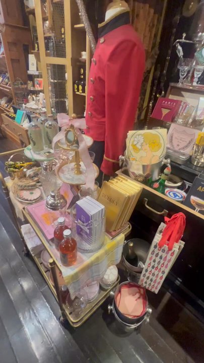 P.O.S.H. - Beautiful place! - Home Decor Near Me - Chicago, Illinois