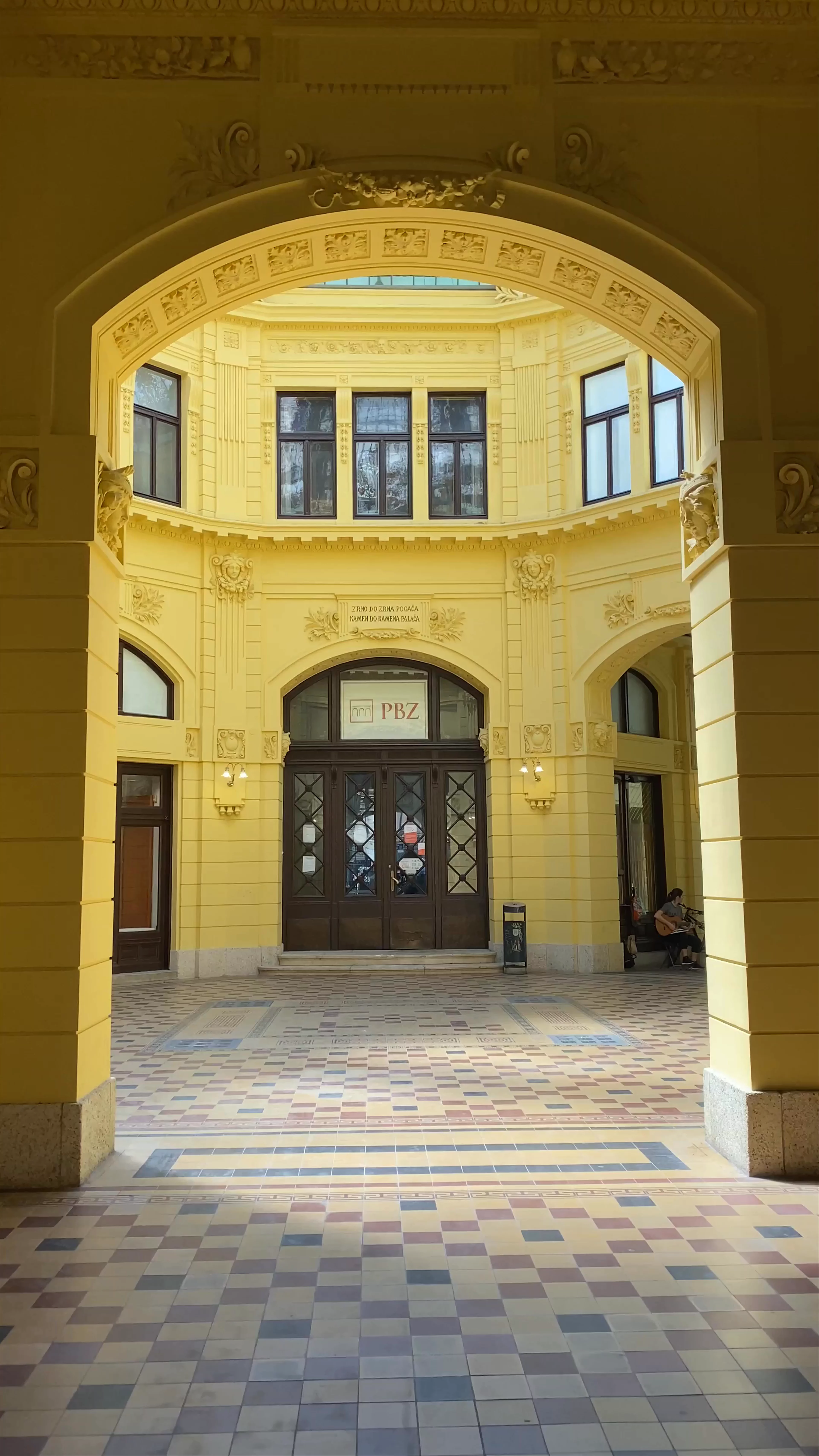 Oktogon, Ilica, Zagreb