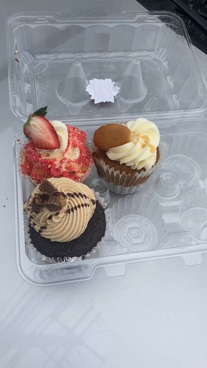 Edible Couture - Desserts Near Me - Stratford, Connecticut