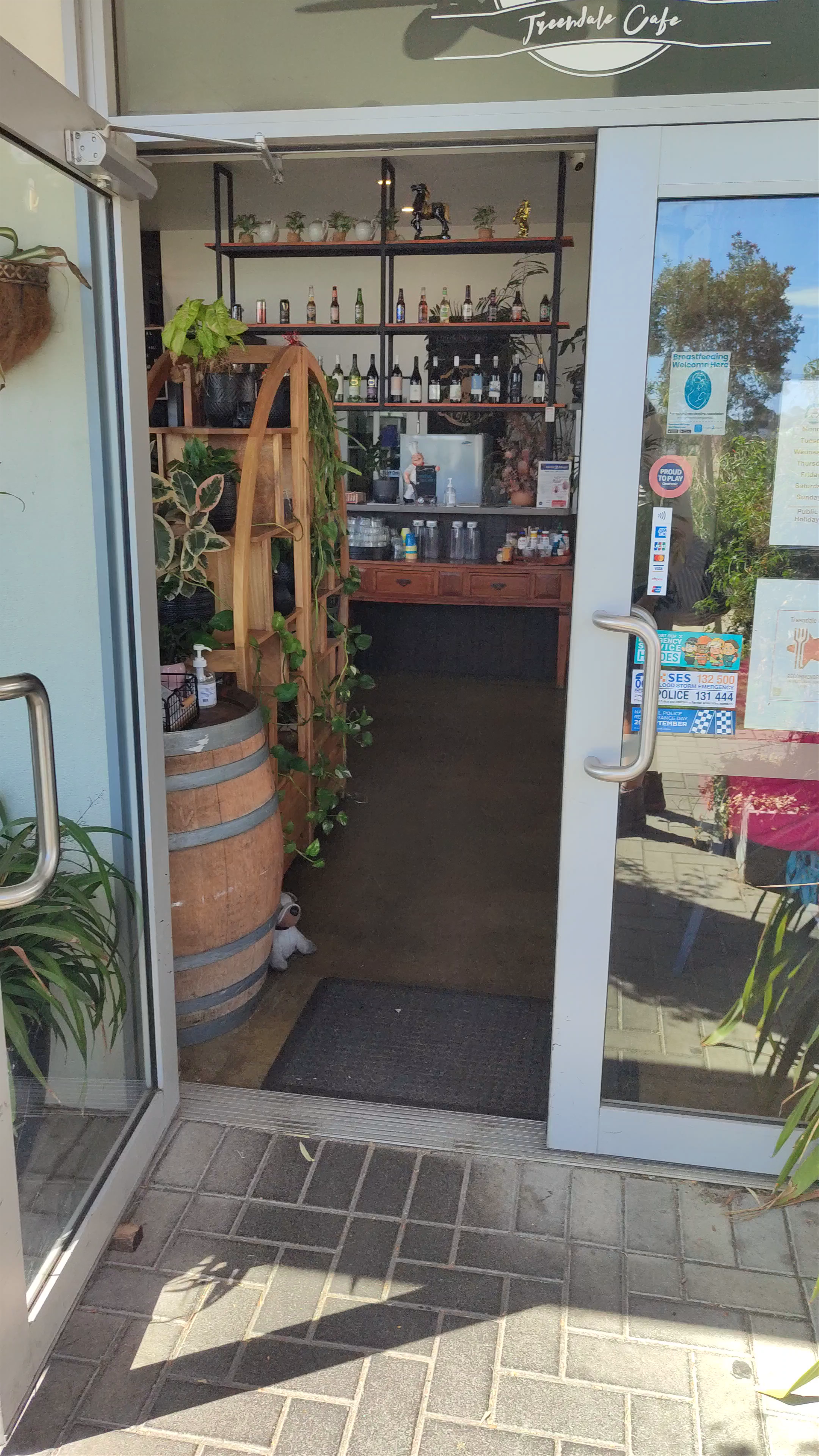 Treendale Cafe: Cozy Local Gem in Australind, Western Australia