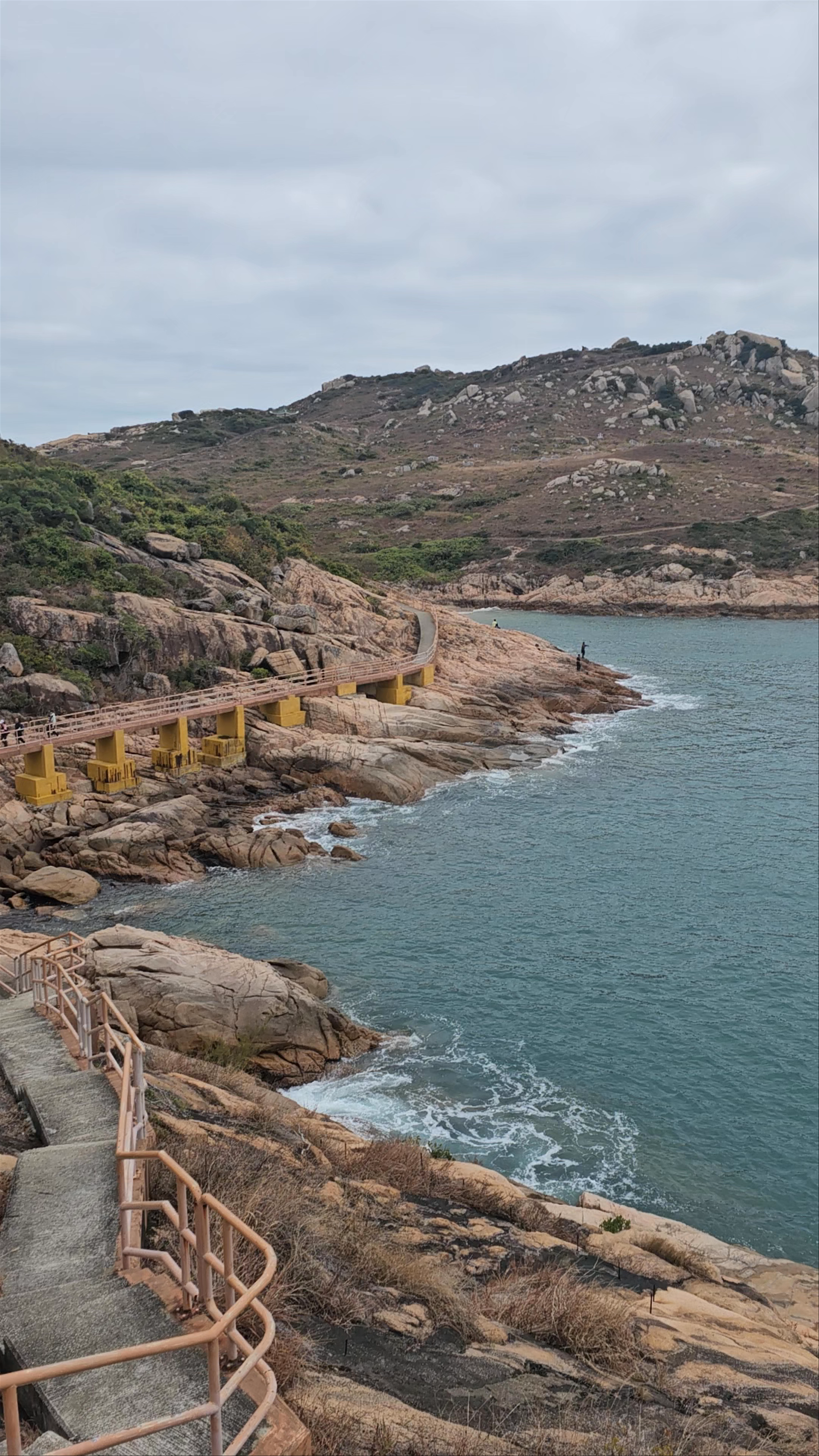 Po Toi Island Coastal Walk: Serene Rocky Shores of Hong Kong