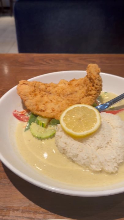 Thai Place - Fried snapper filet with green curry sauce and rice - Thai Near Me - Winter Park, Florida