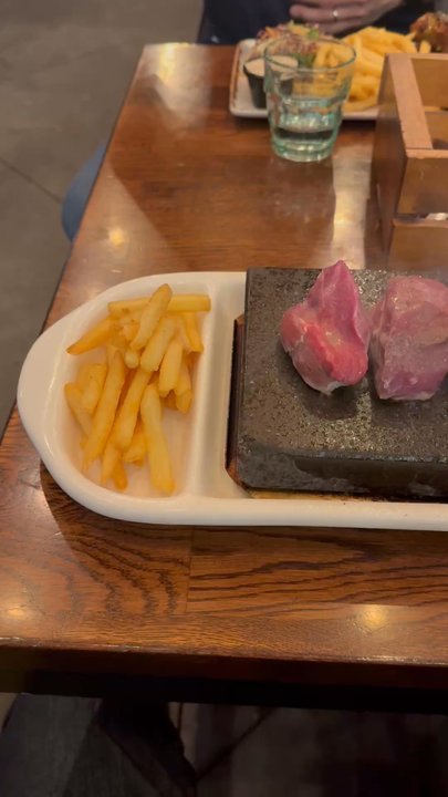 Craft Bar & Kitchen - Grilling lamb and beef on a hot rock. An extraordinary experience! - Bars Near Me - Rotorua, BOP