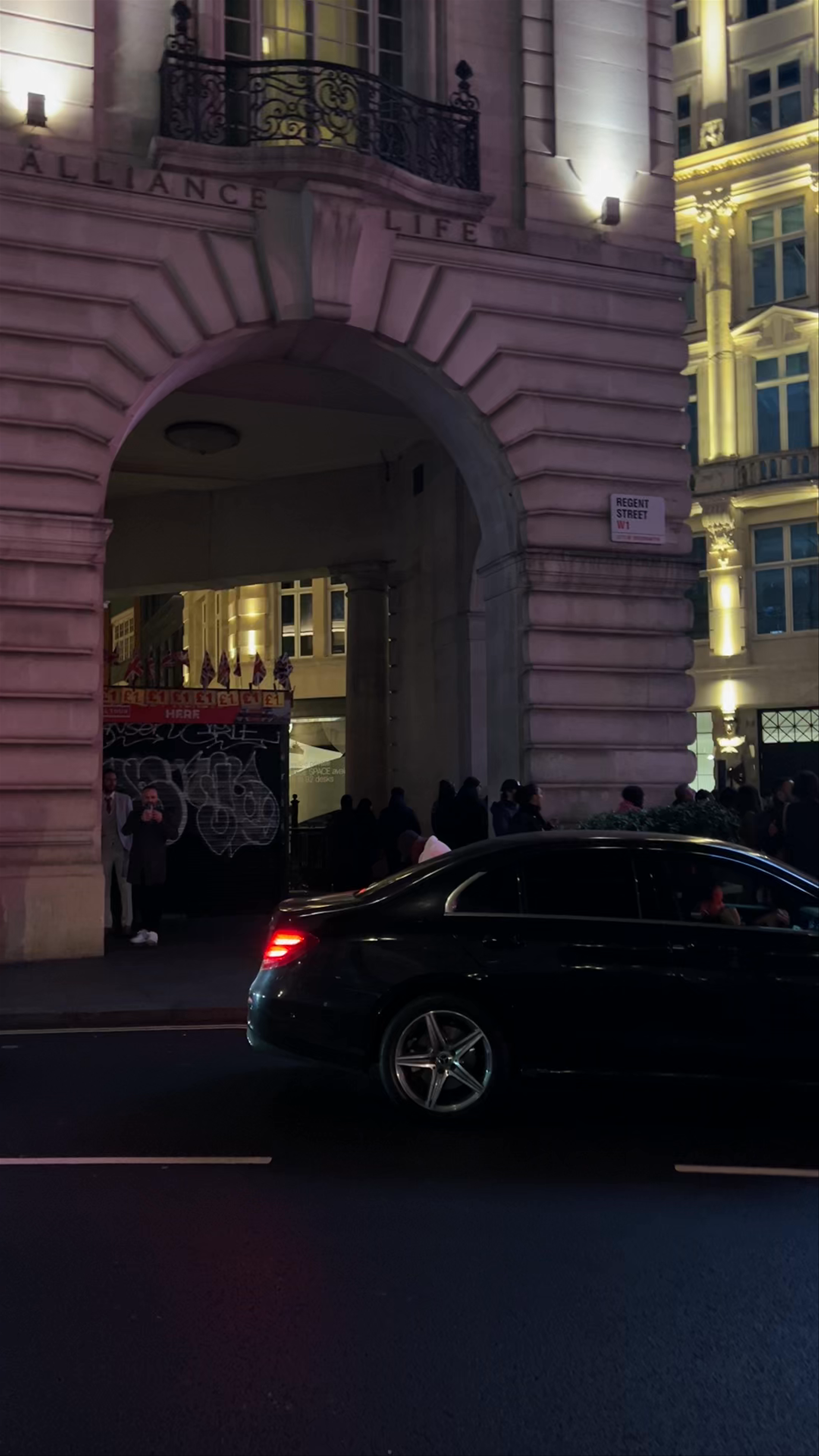 Piccadilly Circus at Night: London’s Electric Urban Heartbeat