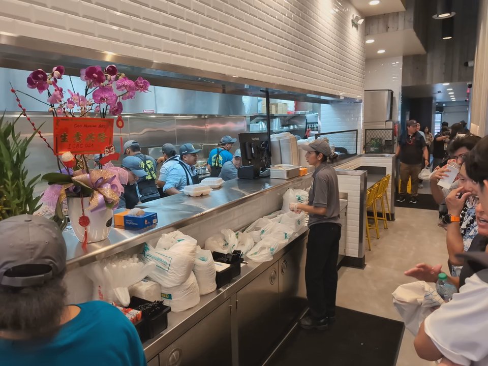 Ono Hawaiian BBQ - Grand opening happy madness! - Hawaiian Near Me - Pasadena, California