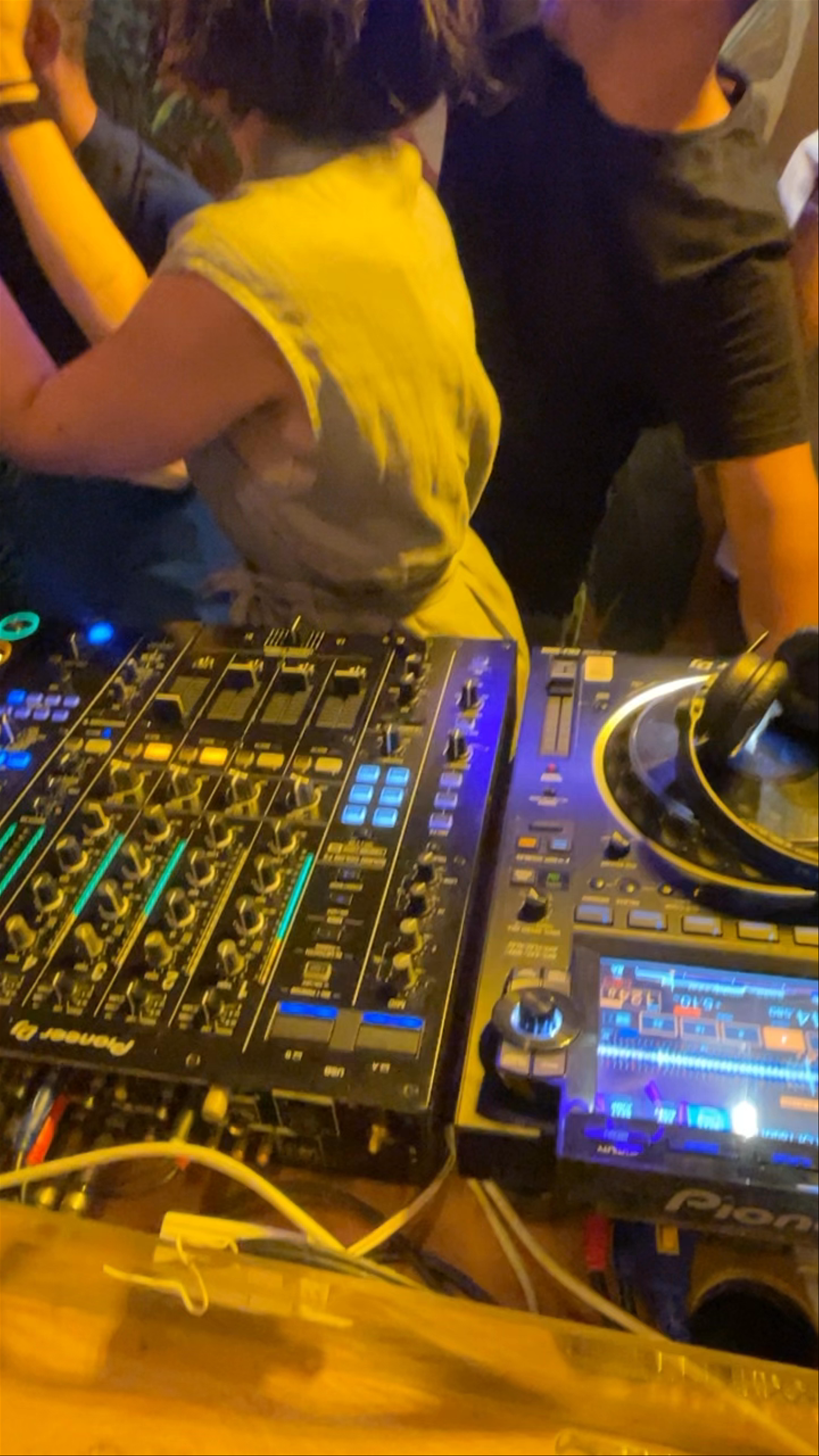 Electric Night Vibes at Isalos Beach Club, Volos