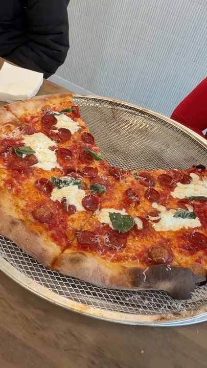 Marinas Pizza - Great pizza!  No frills pizza joint, with great food.  No complaints - Pizza Near Me - Philadelphia, Pennsylvania