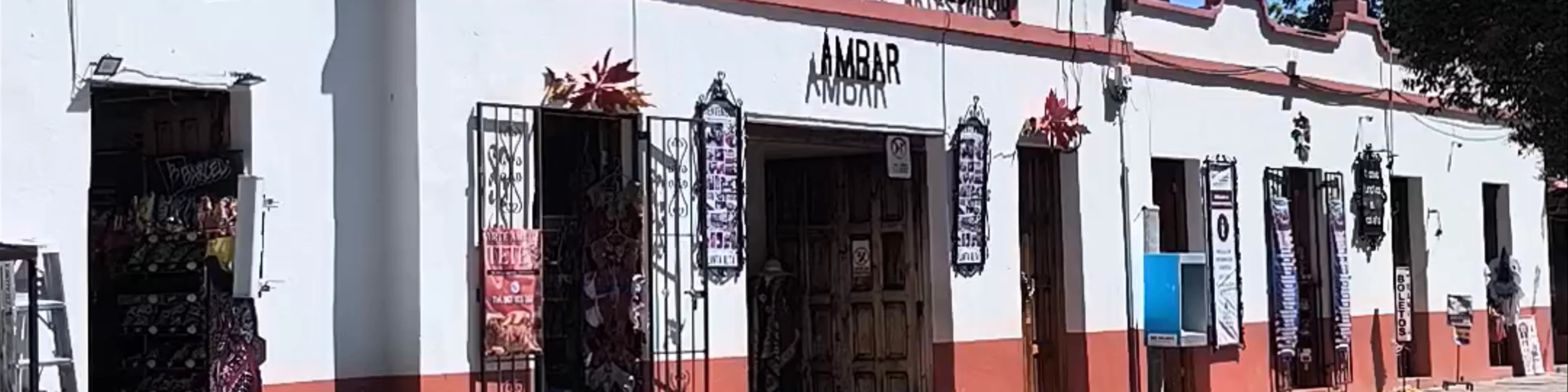 Mercado de Dulces y Artesanías Ámbar
